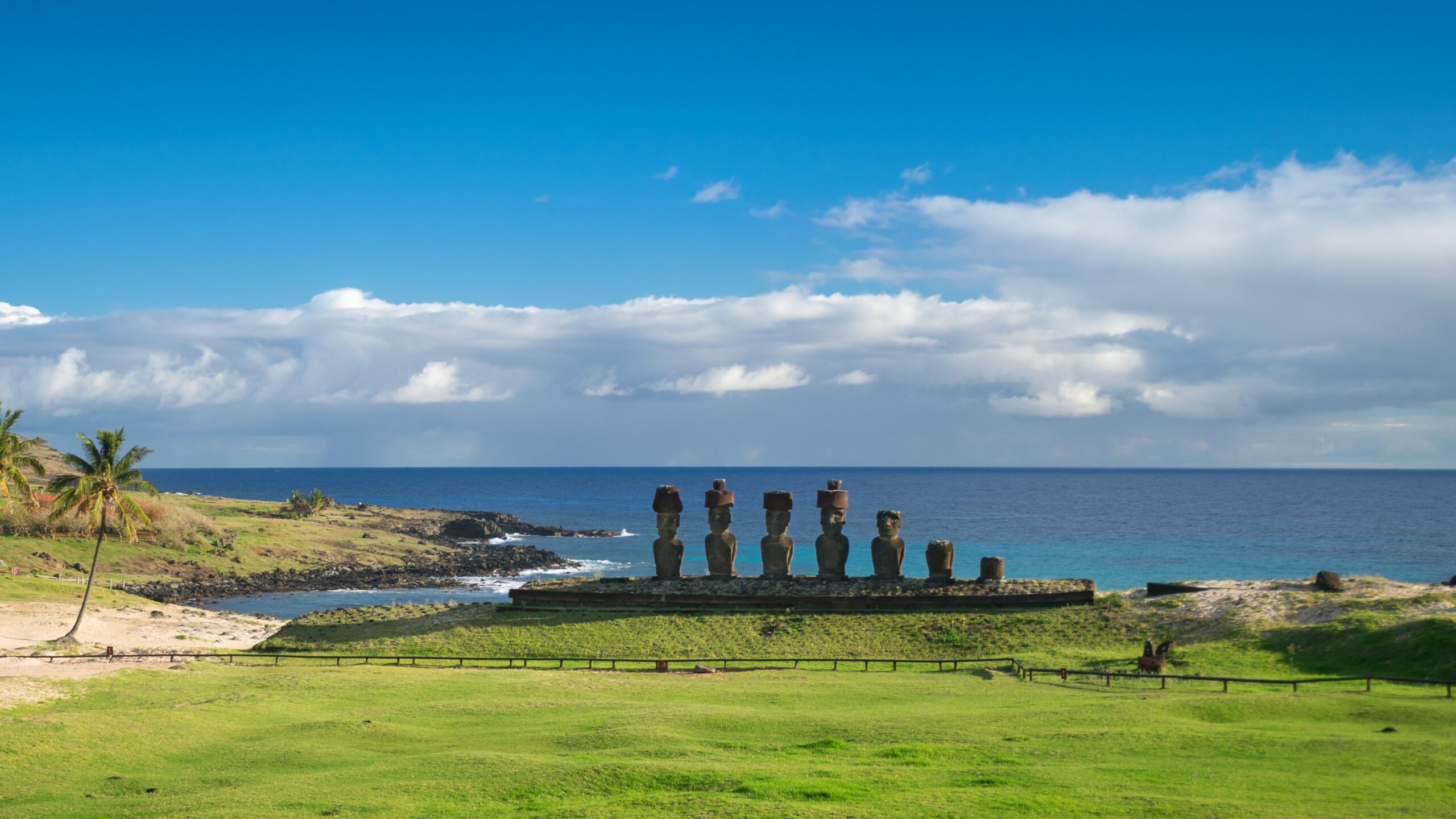 Moais en Rapanui al sol